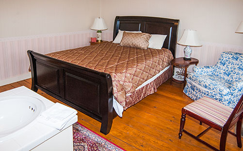 Aerie on Penn Cove Bed and Breakfast Rental